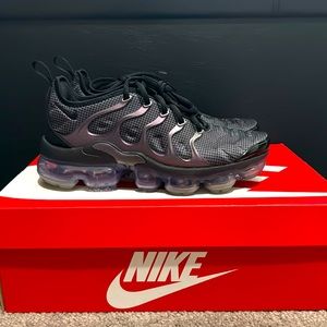 NIKE Vapormax BRAND NEW Women’s 7
